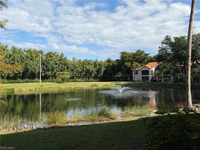 Foto del edificio - 2070 Arbour Walk Cir