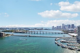 Building Photo - 1750 N Bayshore Dr