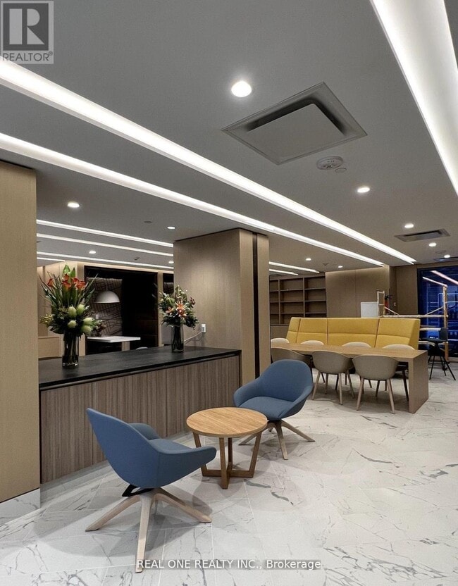 Building Photo - 38 Widmer St