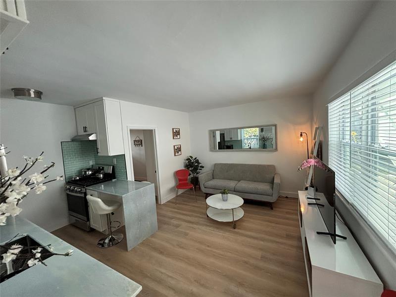 Foto principal - 1315 SE 2nd St