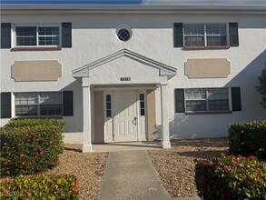 Building Photo - 7019 Cedarhurst Dr