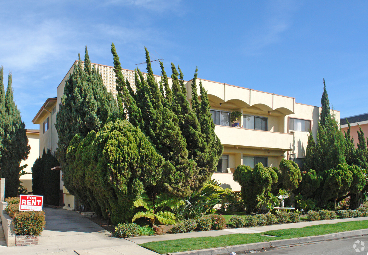 Foto del edificio - 1446 S Canfield Ave