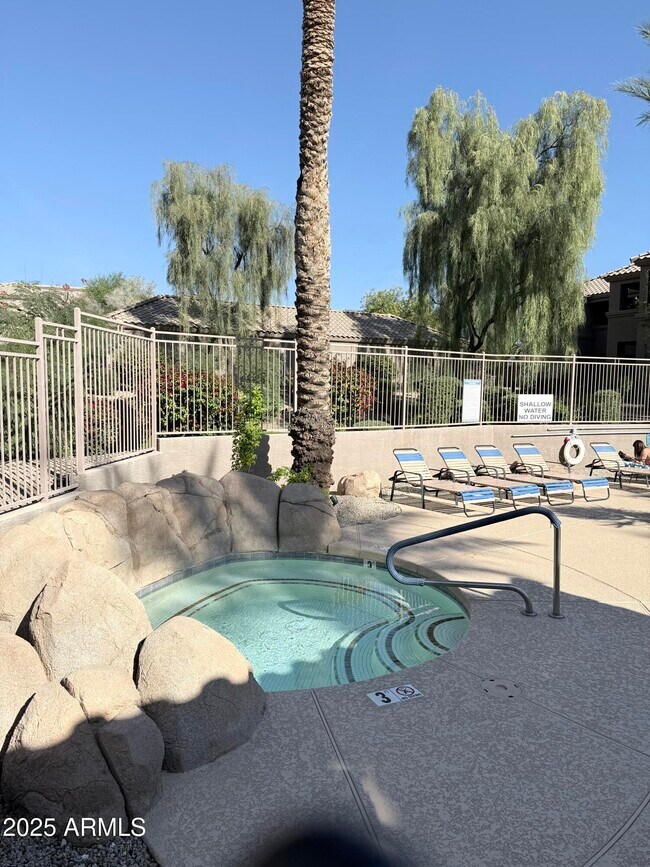 Foto del edificio - 11680 E Sahuaro Dr