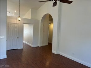 Building Photo - 9836 Double Rock Dr