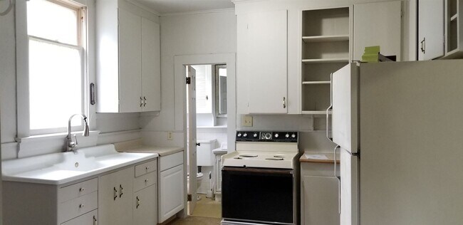 Building Photo - 2 br, 1 bath House - 1220 7th Street