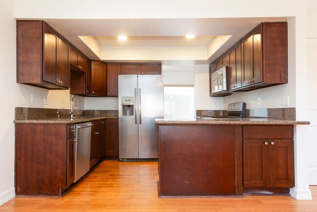 Foto del edificio - 2320 Clark Ln