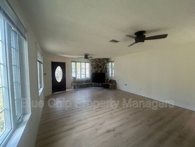 Building Photo - 43 Aegean Ave
