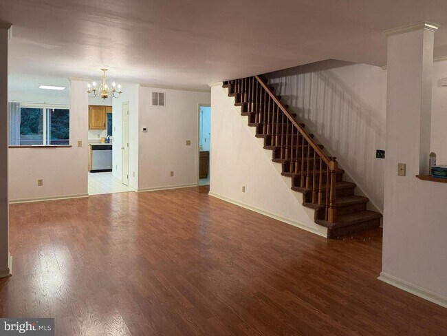 Foto del edificio - 4732 Weatherhill Dr
