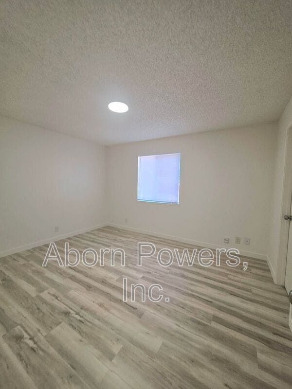 Building Photo - 1140 Melton Dr