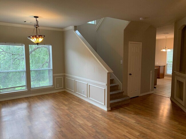 Foto del edificio - Charming 3BD/2.5BA With Deck — Loop 1604 & Potranco!