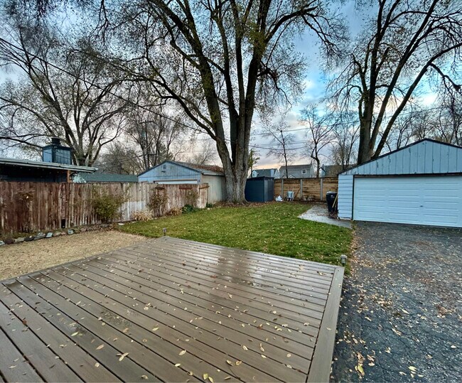 Foto del edificio - 326 Gregson Ave S