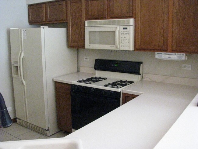 Foto del edificio - 2924 Stonewater Dr