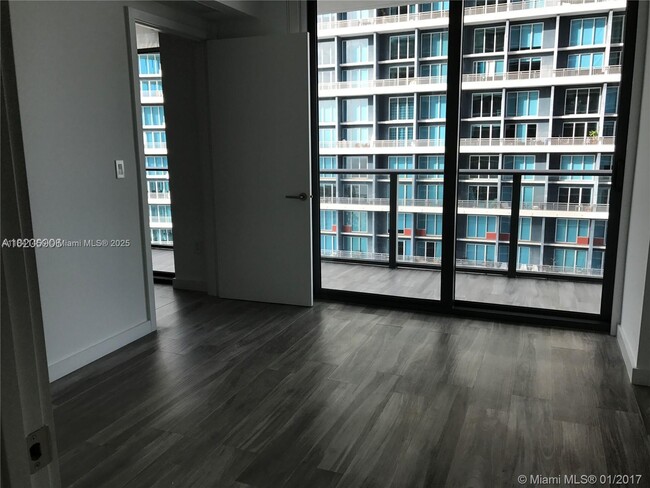 Building Photo - 1300 S Miami Ave