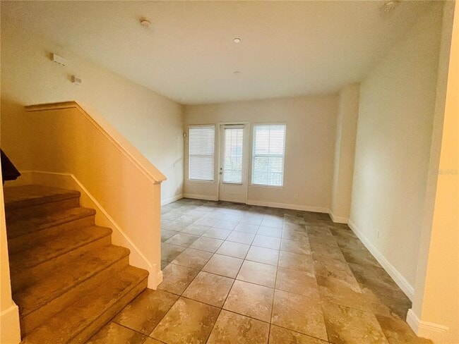Building Photo - 561 Scotia Pl
