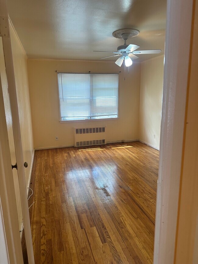Foto del edificio - 1007 E 85th St