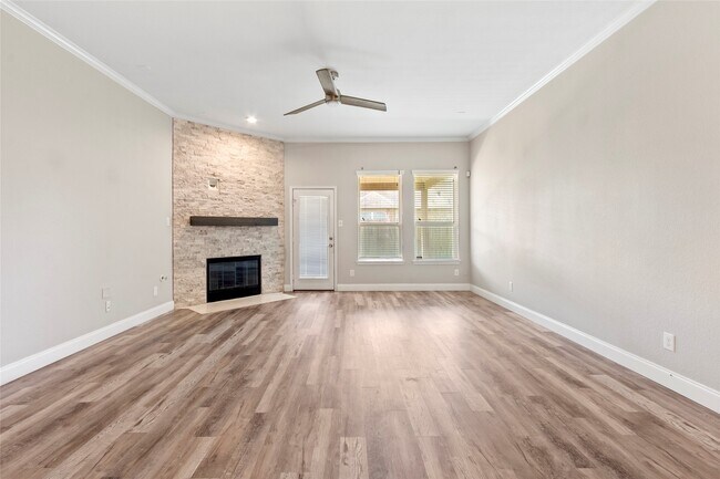 Building Photo - 13402 Indigo Sands Dr