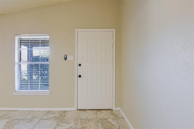 Foto del edificio - 5301 Carpenter Dr