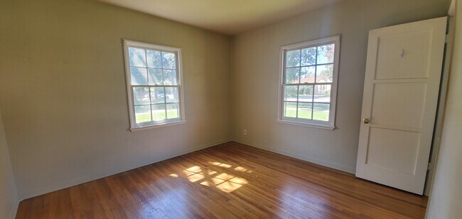 Foto del edificio - 800 Orange Grove Ave