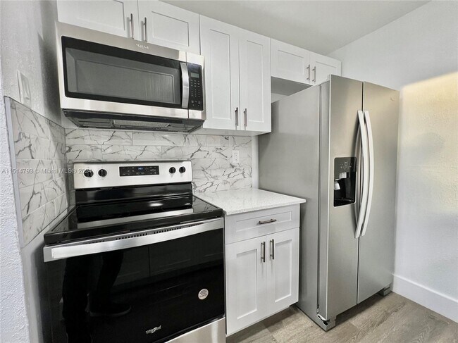Building Photo - 8006 SW 149th Ave