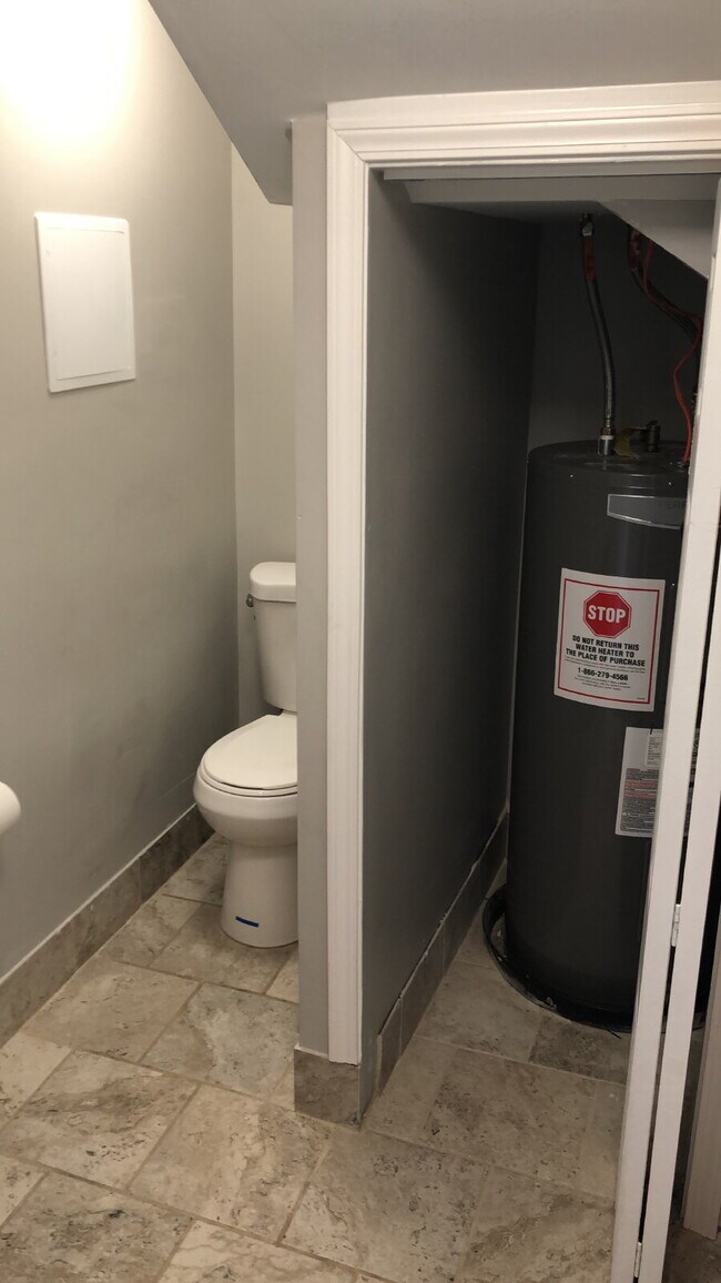 Foto del edificio - 3 bedroom in Glassport! Sign a lease befor...