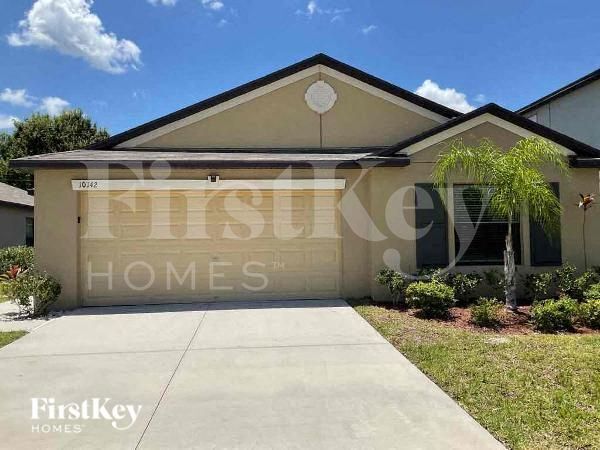 Foto principal - 10142 Carloway Hills Dr