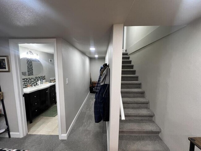 Foto del edificio - 5621 Sycamore Rd