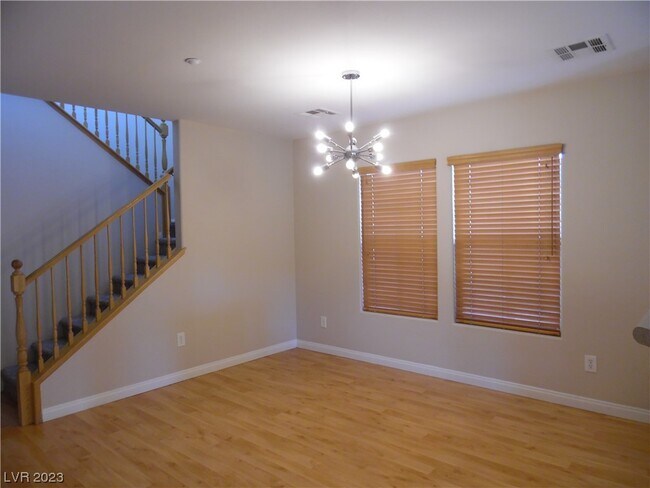 Building Photo - 1158 Safari Creek Dr