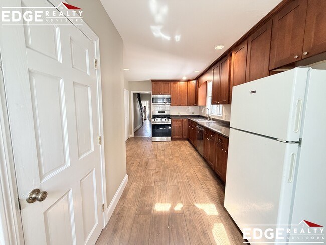 Photo - 24 Armington St Apartment