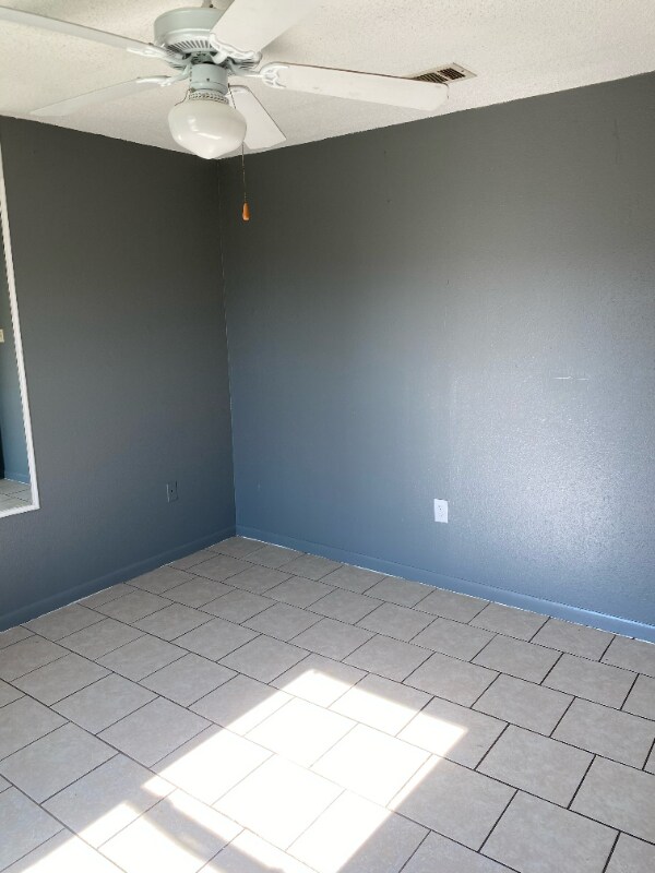 Building Photo - 986 Asheville Dr