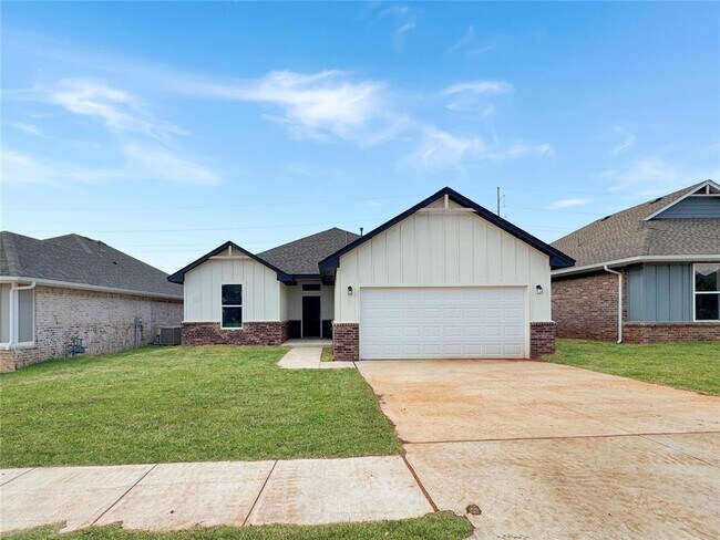 Building Photo - 8325 NW 163rd Ter