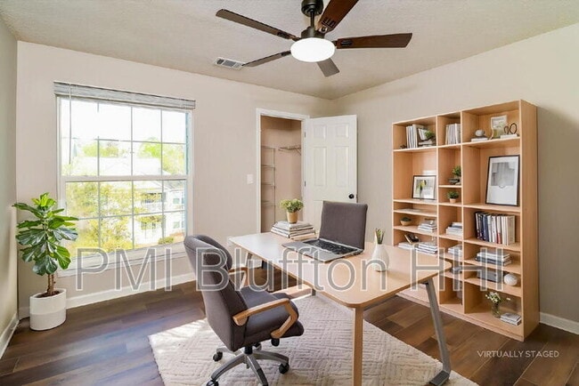 Foto del edificio - 100 Kensington Blvd