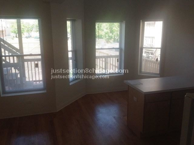 Foto del edificio - 429 N Hamlin Ave