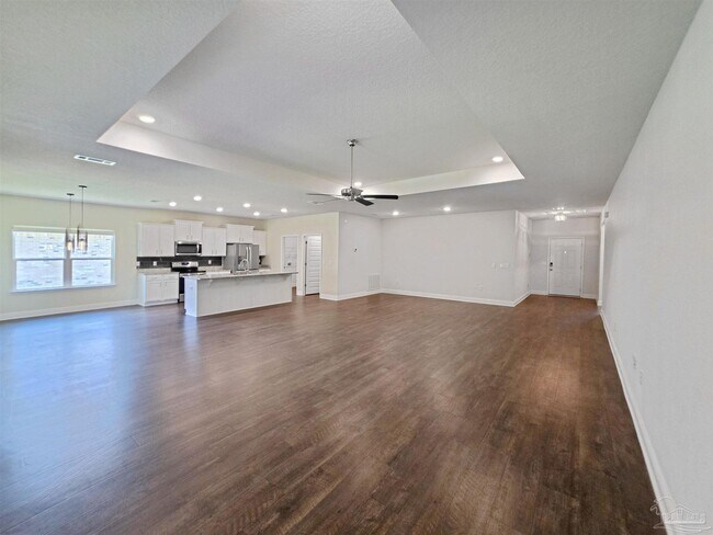 Foto del edificio - 8108 Silver Maple Dr