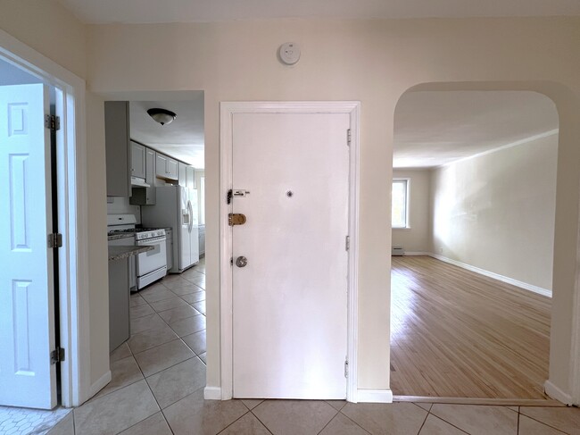 Photo - 67-14 Juno St Townhome