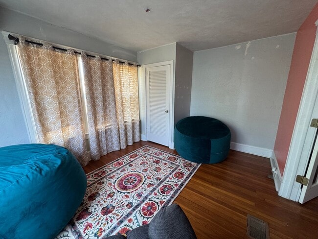 Building Photo - 328 Manhattan Ave