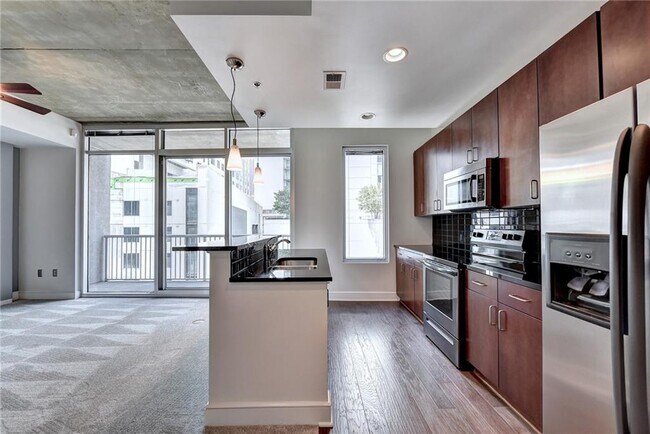 Foto del edificio - 44 Peachtree Pl NE