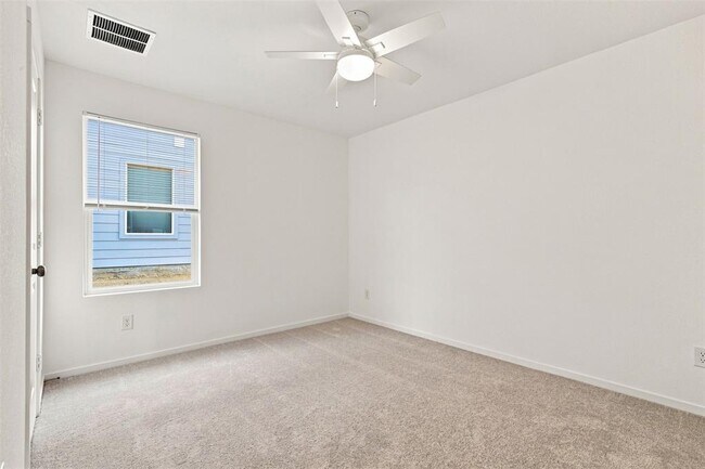 Foto del edificio - 432 Jones Bch Ln