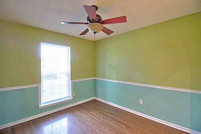 Foto del edificio - 948 Wedgewood Way