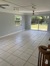 Building Photo - 1720 Country Ln