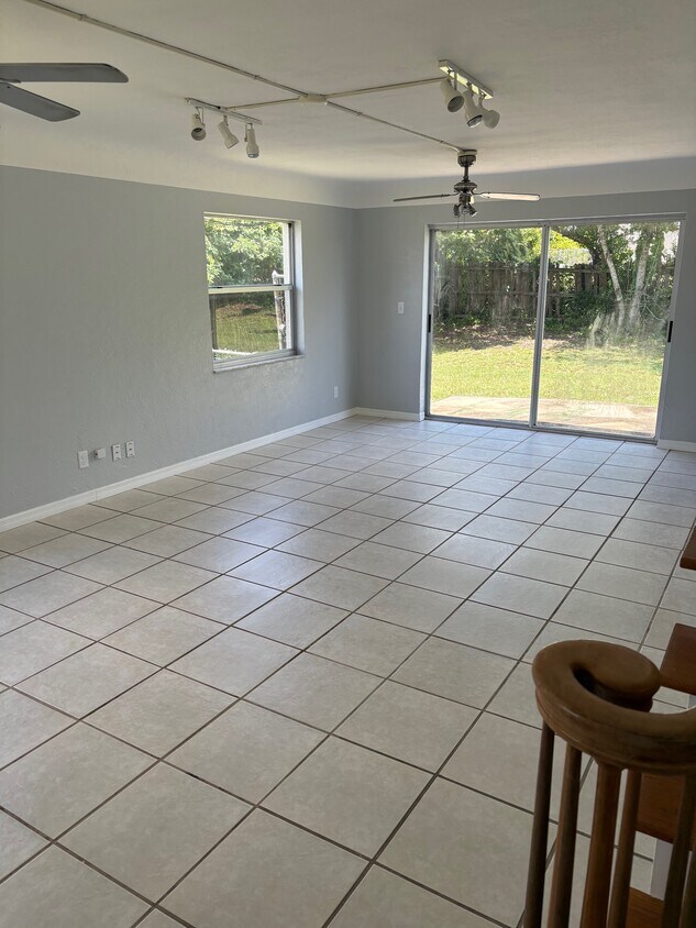 Foto principal - 1720 Country Ln