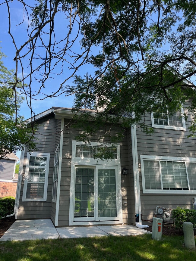 Foto del edificio - 1274 S Parkside Dr