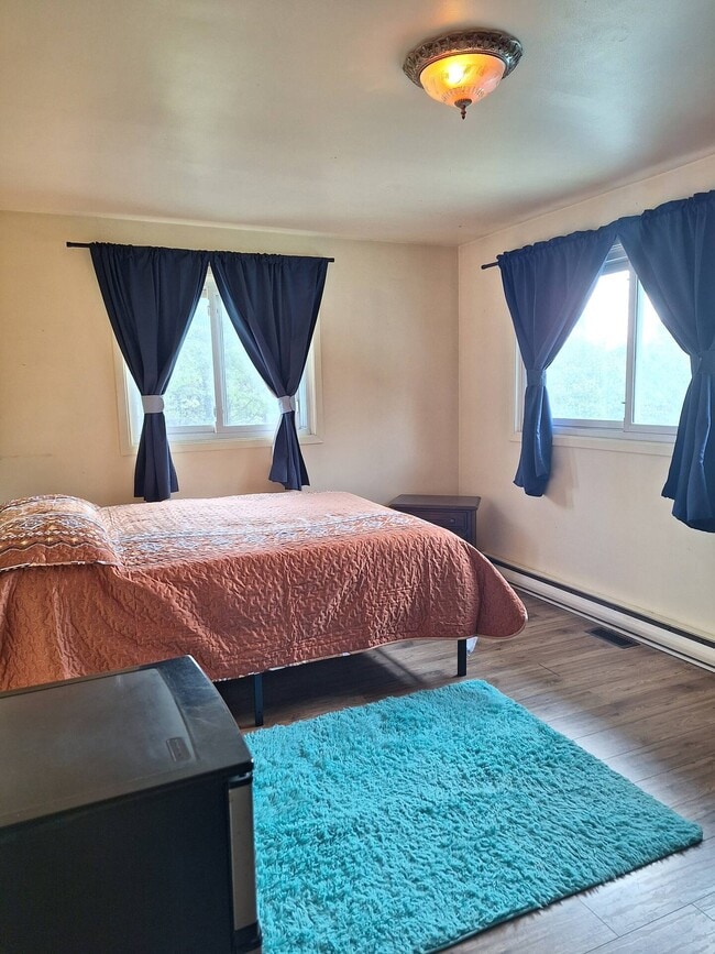 Photo du bâtiment - 1469 Oak Hill Rd