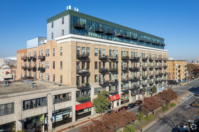 Building Photo - Paramount Lofts