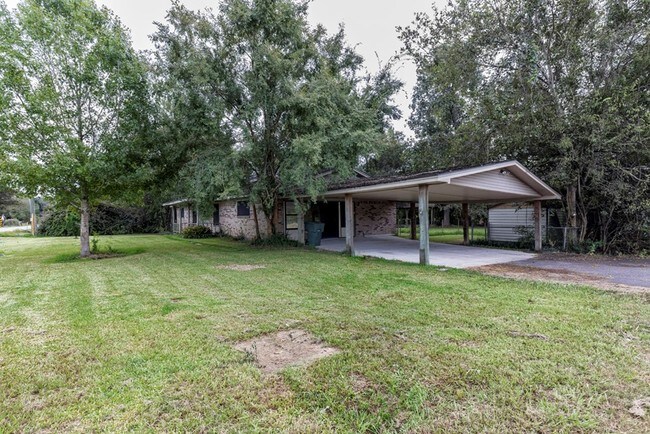 Building Photo - 7375 Willis Ln