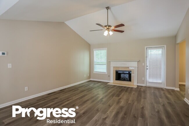 Building Photo - 4800 Mentmore Terrace