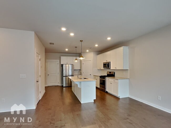 Foto del edificio - 3707 Gardenwick Rd