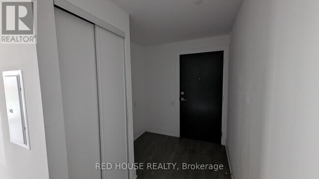 Building Photo - 20 Brin Dr