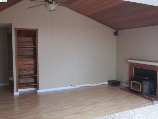 Foto del edificio - 32215 Glenbrook St