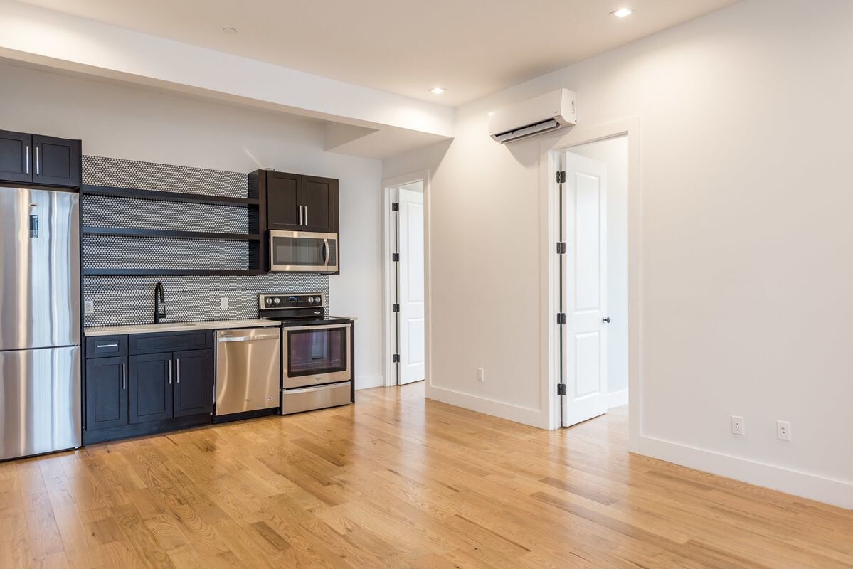 Foto principal - 218 Montrose Ave