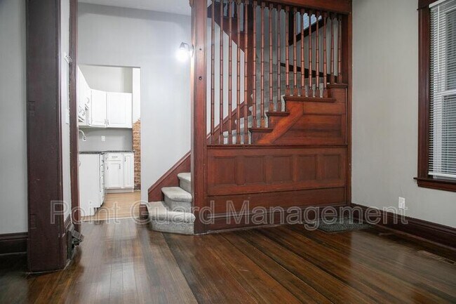 Building Photo - 112 S 36th St